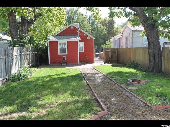 5th image of 156 W Paxton Ave