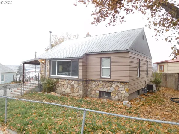 1113 SW Goodwin Ln, Pendleton, OR 97801