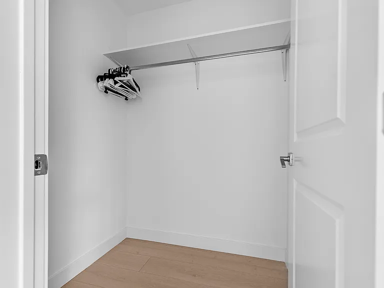 360 Burchett St #6 — Photo 5