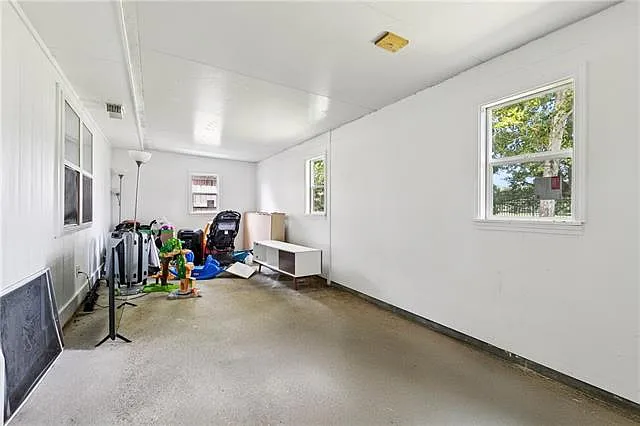 1648 Hampton Dr — Photo 18