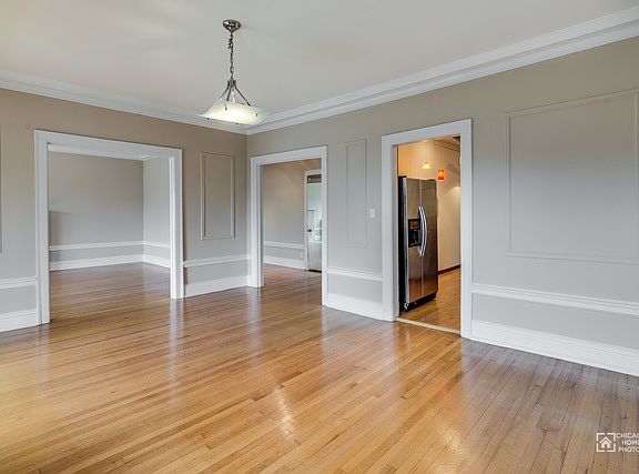 2nd image of 1053 E Hyde Park Blvd #2