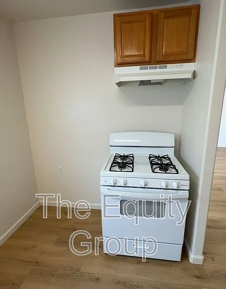 322 S Crespi Ave — Photo 6