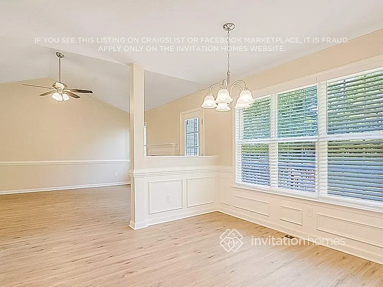 119 Woodsorrell Ct — Photo 2