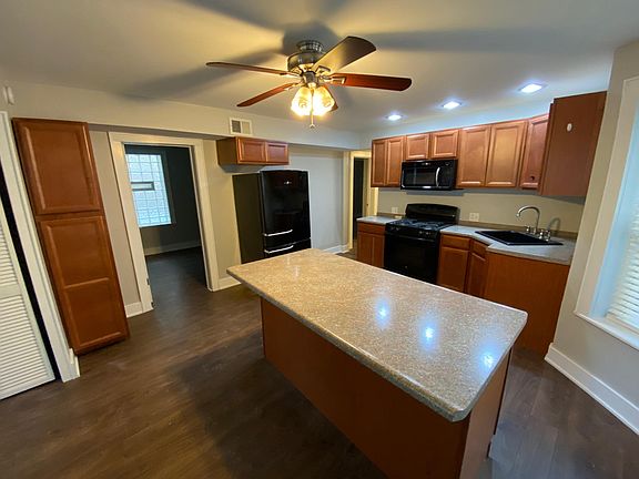4th image of 1238 W Winnemac Ave #B