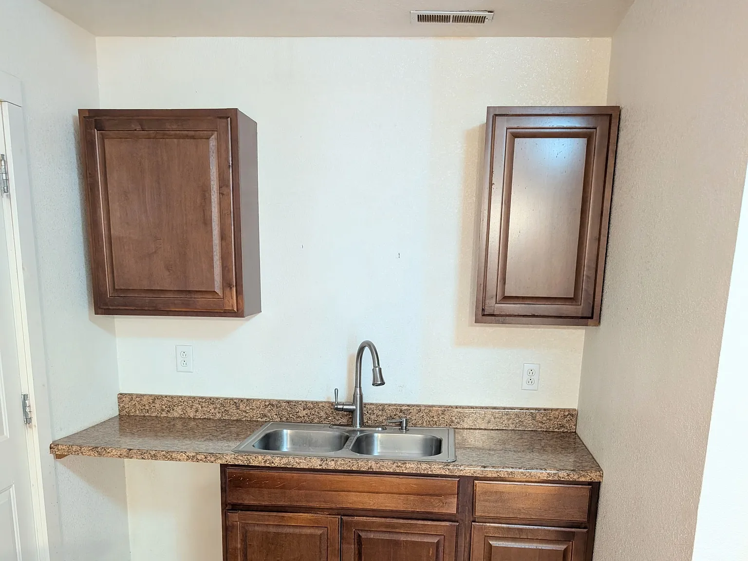2 bed, 1400 sqft, $850 — Photo 4