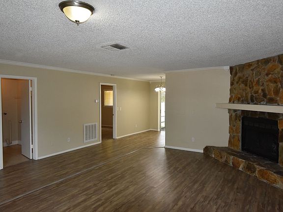 4th image of 707 Hibiscus Cir E