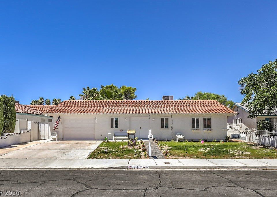 1st image of 2417 Vista Colina St