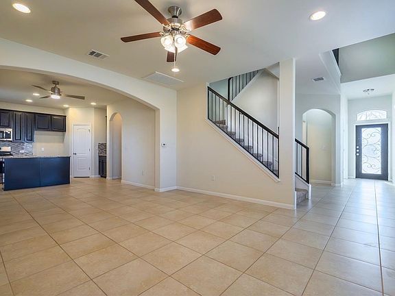 4th image of 101 Pecanwood Ct