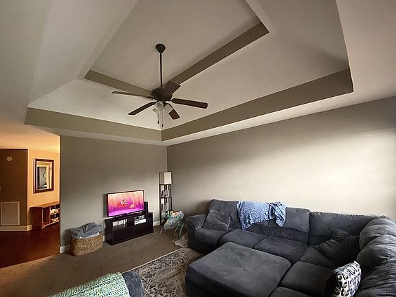 4th image of 1109 Meachem Dr