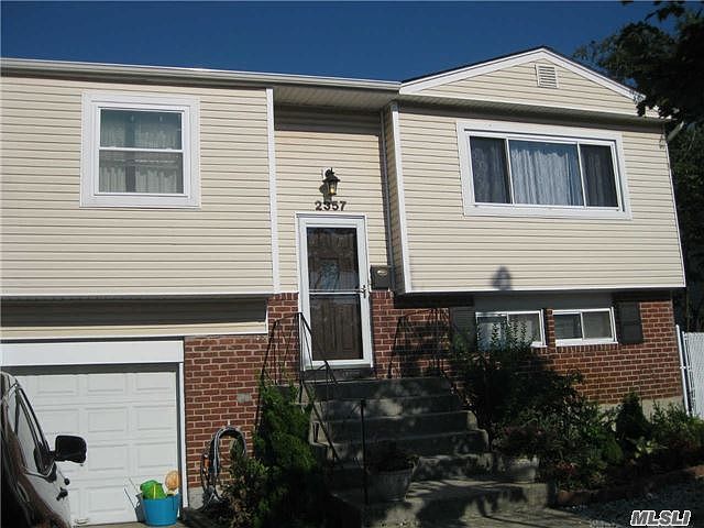 1st image of 2357 Oakdale Ave