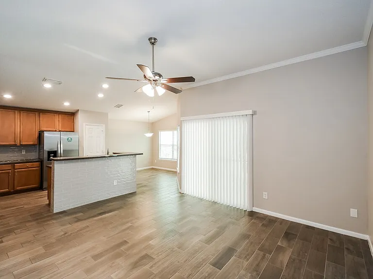 1032 Beckingham Dr — Photo 6