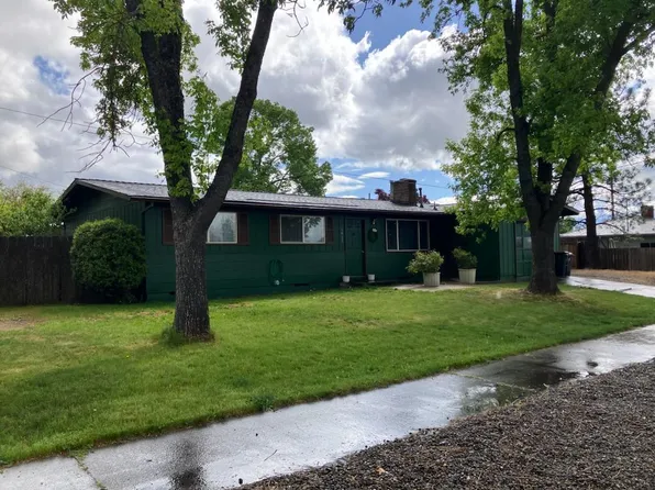 1812 Patrick St, Medford, OR 97504