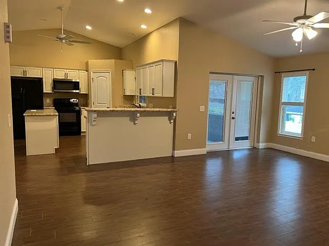 7013 Odoniel Loop W — Photo 6
