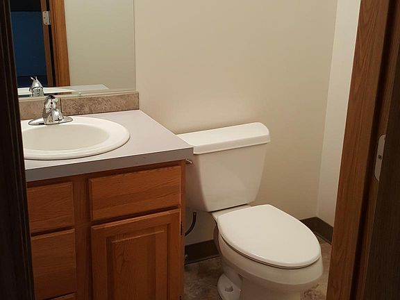 3rd image of 7301 Yosemite Dr