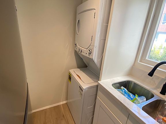 5th image of 2223 Branden St #1