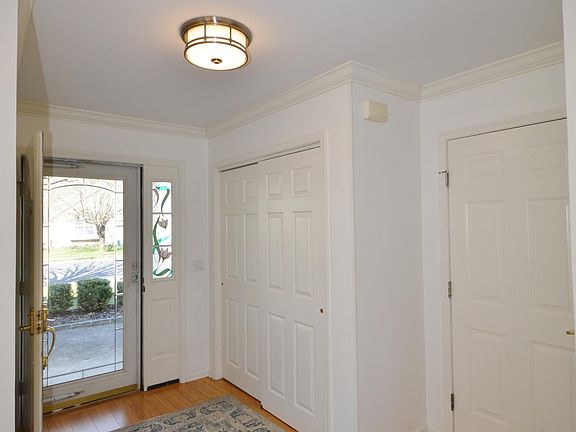 5th image of 2736 Meadow Lake Drive