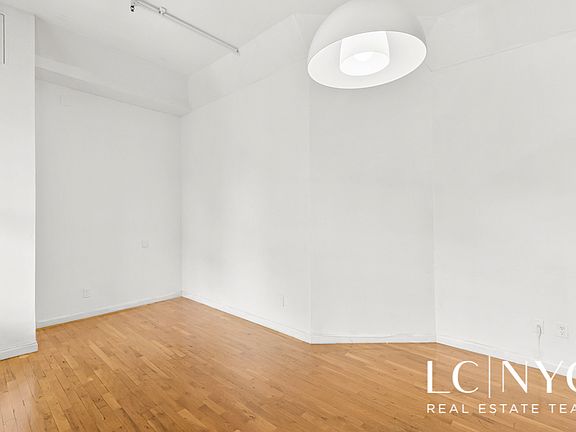 2nd image of 297 W 112th St #5B