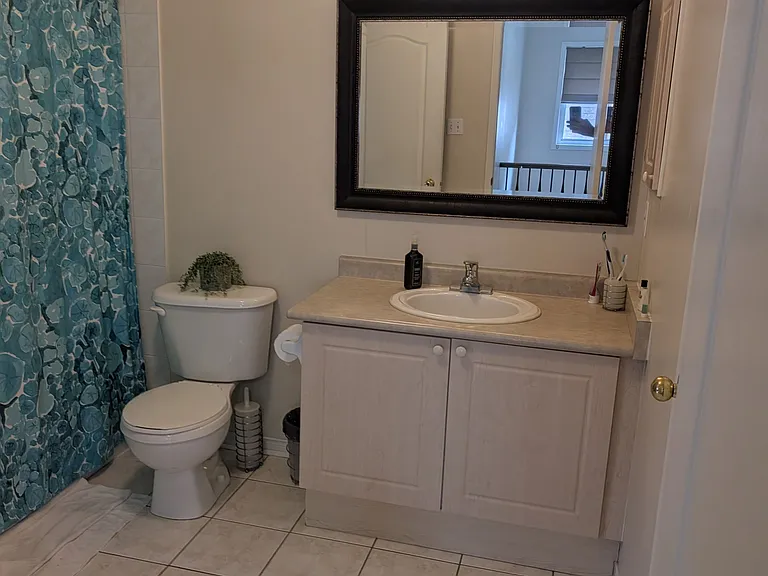 24 Farthingale Cres — Photo 13