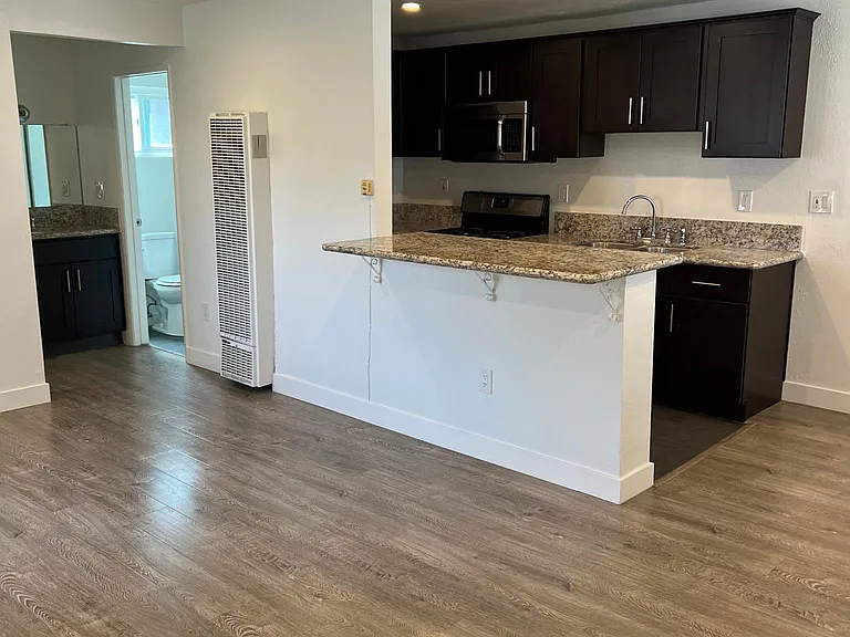 5912 Willoughby Ave #1 — Photo 2