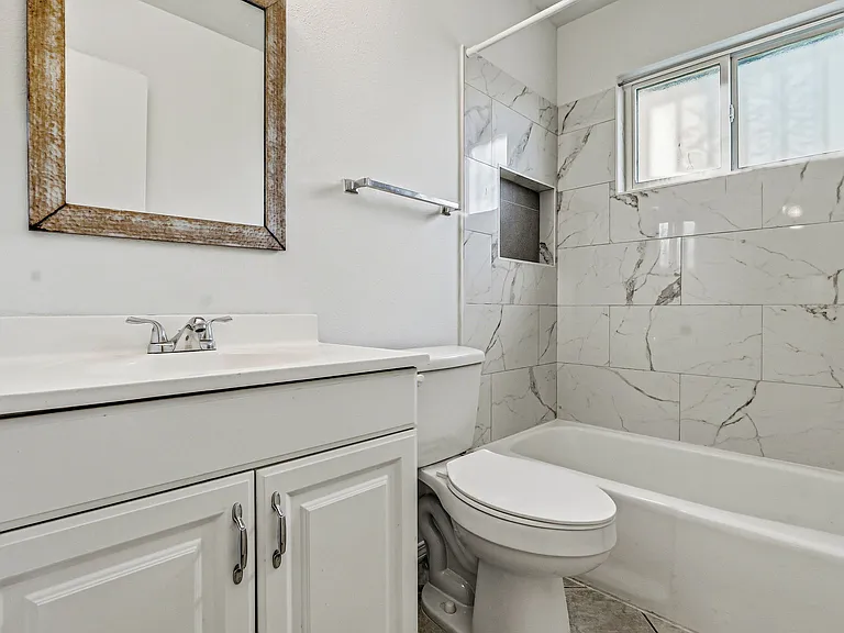 10837 Gemstone St — Photo 17