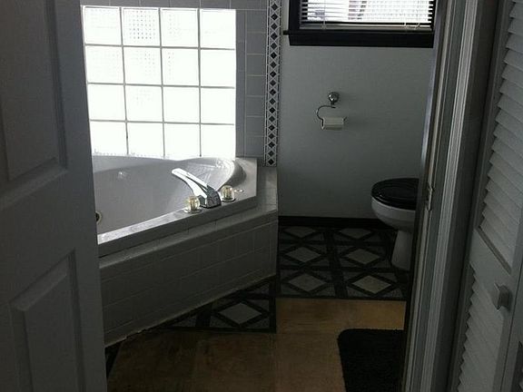 5th image of 4894 Main Rd