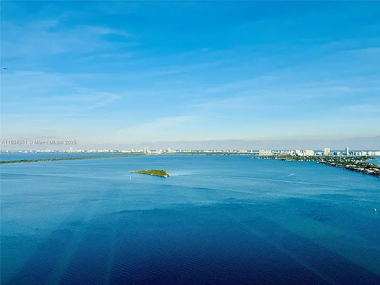 2020 N Bayshore Dr #3706 — Photo 3