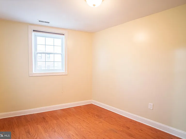1124 E Passyunk Ave #3 — Photo 3