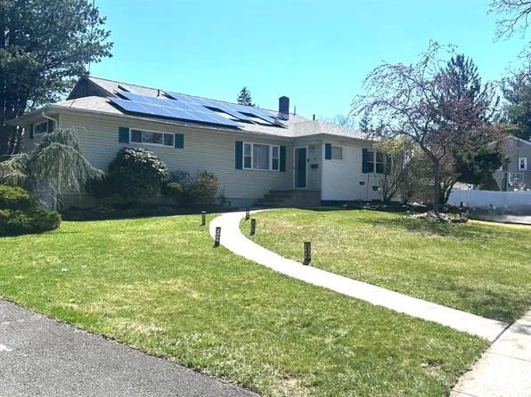 16 Canterbury Rd, East Brunswick, NJ 08816