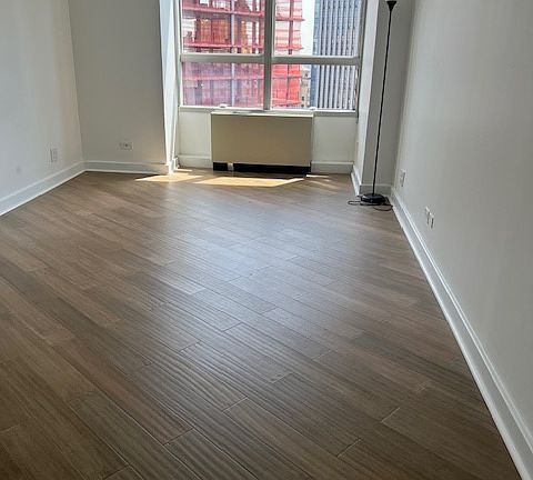 4th image of 146 W 57th St APT 47C