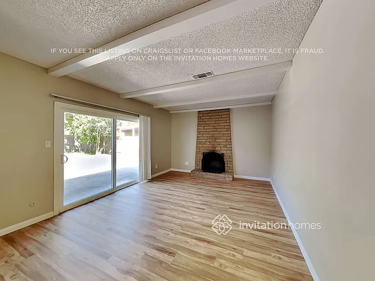 2826 Roxanne Ct — Photo 4