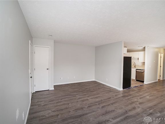 5th image of 2048 Woodtrail Dr