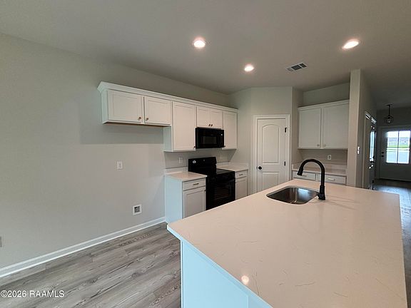 3rd image of 323 Dunwoody Ct