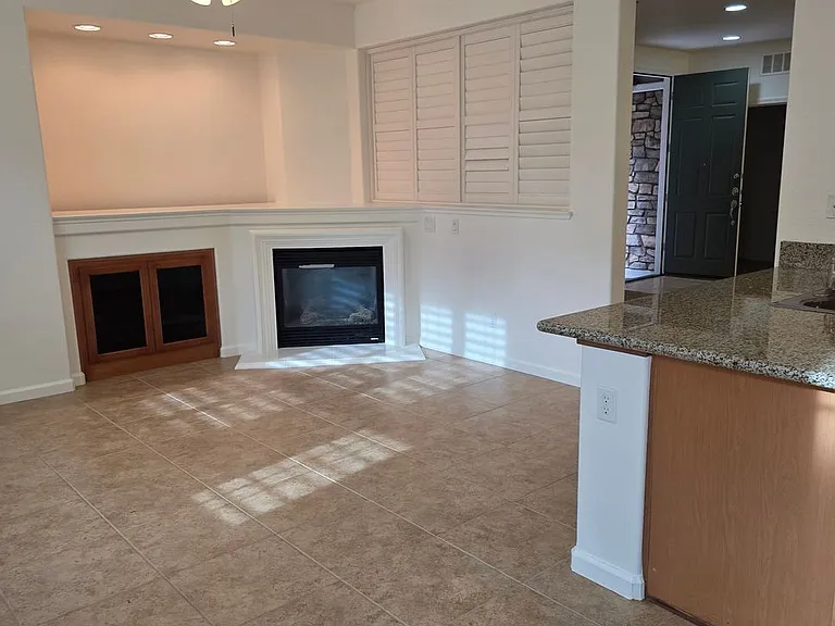 1815 Wind Ranch Rd #B — Photo 10