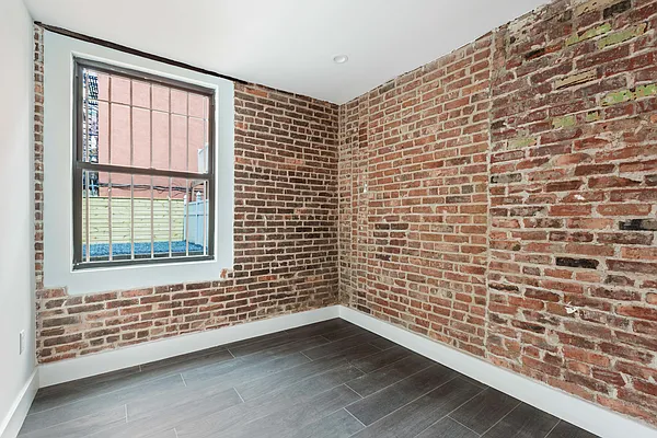 Rented by Compass | media 14