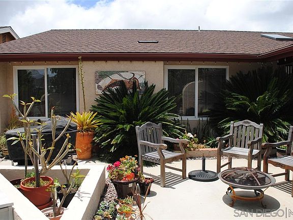 3rd image of 10893 Valldemosa Ln
