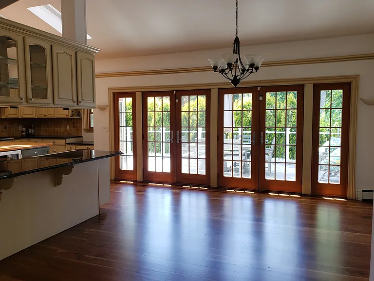 275 Evergreen Ave #1 — Photo 8