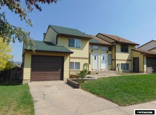 140 Barrett Ave, Evanston, WY 82930