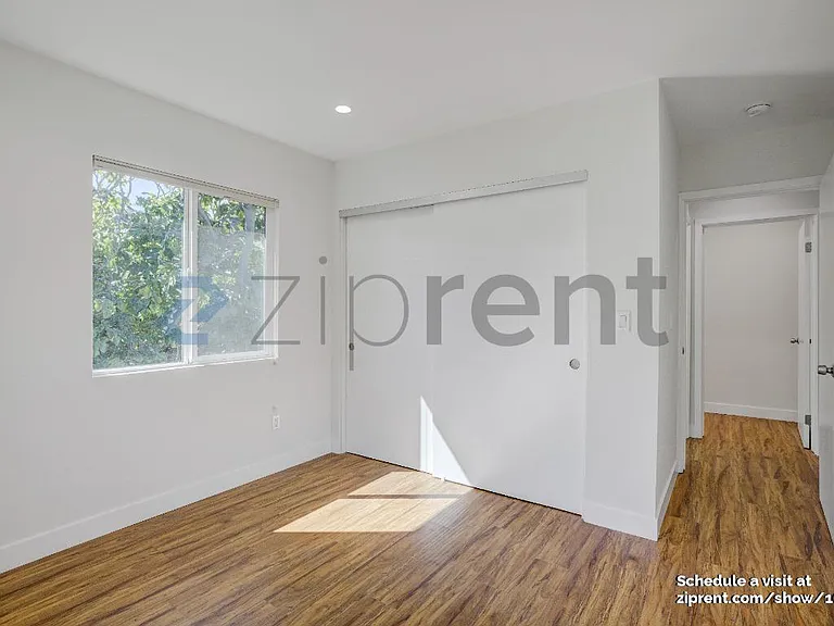 1917 Hyperion Ave — Photo 12