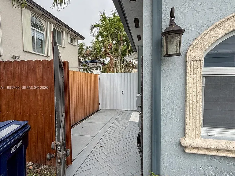 16242 SW 42nd Ter #0 — Photo 2