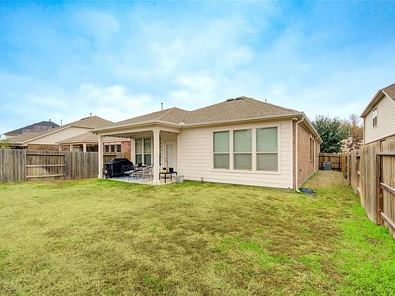 5th image of 13514 Smith Lake Ln Lane