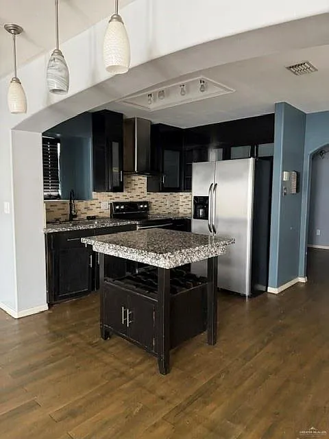 4 bed, 2.0 bath, 2246 sqft, $1,900 — Photo 3