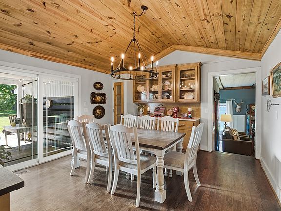 5th image of 88 Riverbend Dr