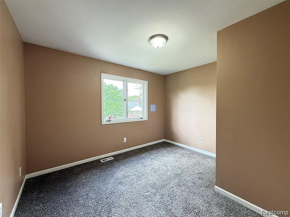 8334 Mckinley Ave, photo 19