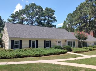 51 Village Green Cir, Southern Pines, NC 28387