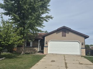 2721 Rum Creek Dr SE, Kentwood, MI 49508