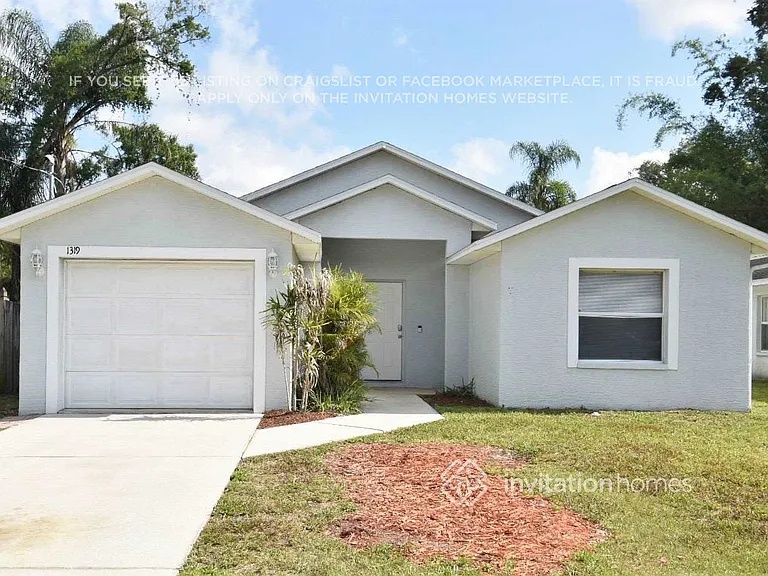 1319 W Knollwood St — Photo 2