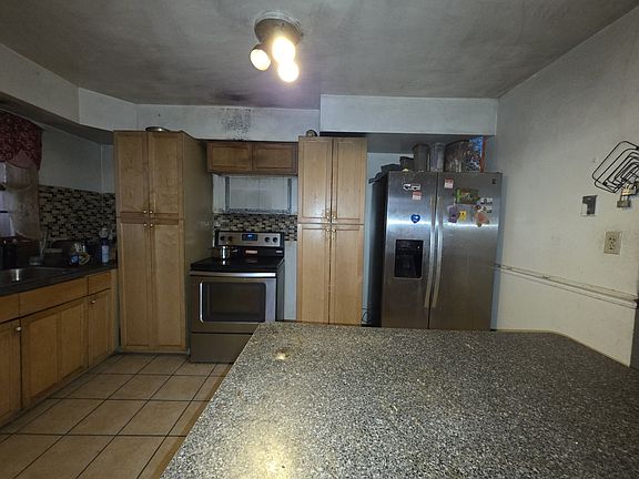 2nd image of 308 W 145th Pl