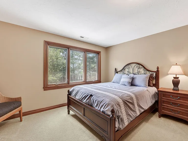 29998 Hilliard Blvd — Photo 15