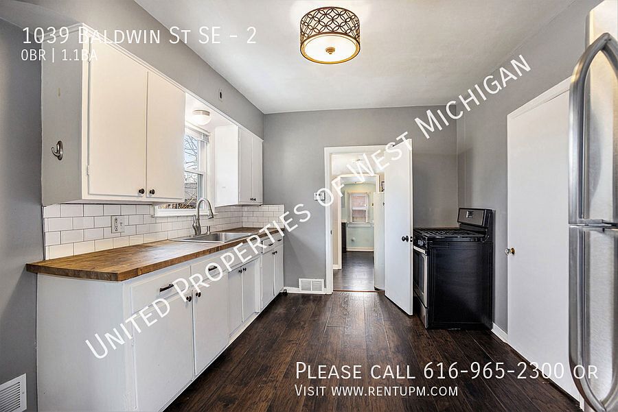 1st image of 1039 Baldwin St SE #2
