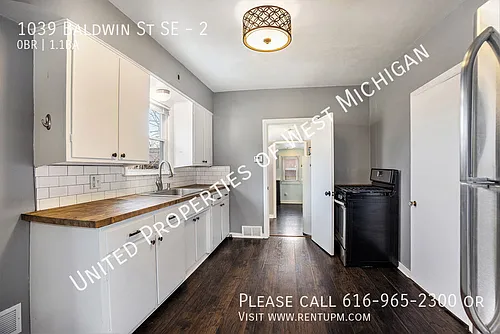 1039 Baldwin St SE #2 Photo 1